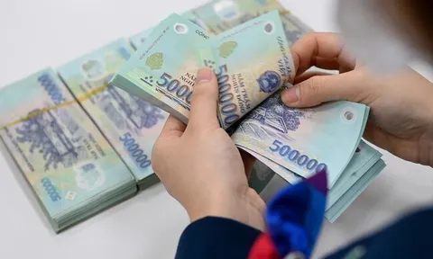 Mức thưởng Tết Nguyên đán 2026 cao nhất ở Hà Nội là hơn 600 triệu đồng/người