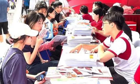 Nhiều trường đại học thu hẹp hoặc dừng xét học bạ độc lập