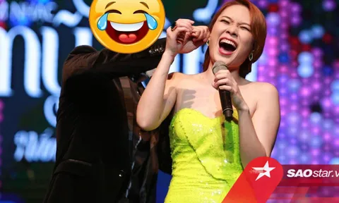 Mỹ Tâm bất ngờ bị một nam ca sĩ 'nhéo tai' trên sân khấu: Chuyện gì xảy ra?