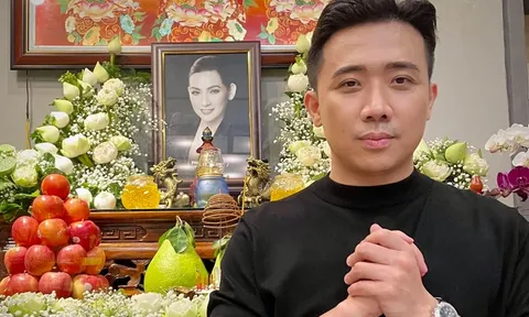 Trấn Thành đến nhà riêng viếng Phi Nhung, món quà và lời nhắn khiến dân mạng nghẹn ngào