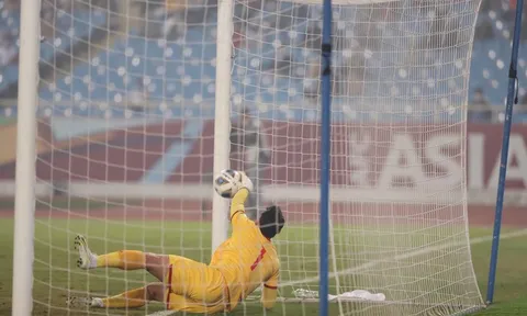 Tuyển Việt Nam thua trận, fan cuồng lại 'tấn công' facebook của Tấn Trường