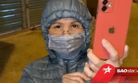 Con 'phốt' mẹ ra đường livestream khoảnh khắc giao thừa bất chấp giá lạnh, nhìn lượt xem mà sốc