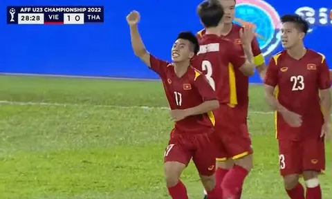 VIDEO: Siêu phẩm sút phạt của cầu thủ U23 Việt Nam khiến người Thái choáng váng