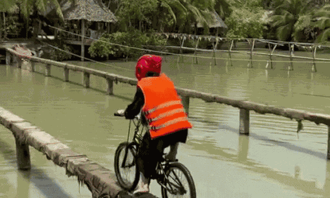 'Đứng tim' theo dõi cô gái chinh phục trò chơi mạo hiểm nhất Việt Nam, màn ăn mừng khiến ai nấy cười ngất