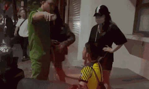 Clip: Sàm sỡ cô gái trên đường, nam thanh niên bị nạn nhân truy đuổi và cái kết nhớ đời