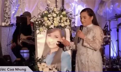 Clip: Wendy vừa khóc vừa song ca với Phi Nhung, nghẹn ngào nói lời xin lỗi mẹ vì một điều