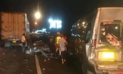 9 ô tô tông liên hoàn trên cao tốc Long Thành - Dầu Giây, nhiều người bị thương