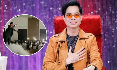 Ngọc Sơn khiến khán giả trầm trồ khi đặt micro xuống đất để khoe giọng