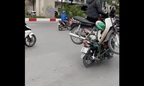 Clip: Hoang mang với "người vận chuyển" trên đường phố Việt Nam