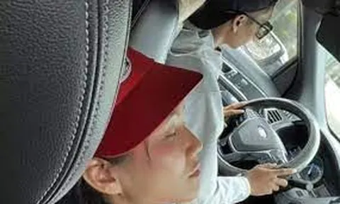 Đăng ảnh đi làm, H'Hen Niê 'trượt tay' để lộ bạn trai làm tài xế