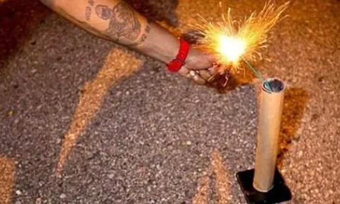 Đốt pháo nổ dịp Tết, nam thanh niên để lại hậu quả xót xa