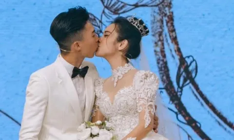 O Sen Ngọc Mai xúc động khi được ông xã cầu hôn sau 8 năm chờ đợi