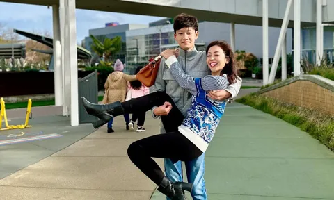 Gia đình Jennifer Phạm du xuân đầu năm, quý tử cao lớn nay đã nhấc bổng được cả mẹ