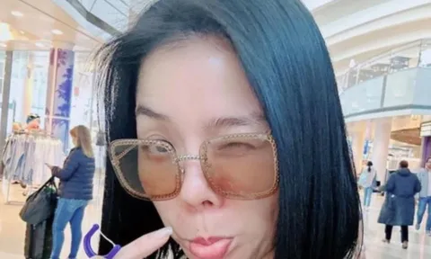 Lệ Quyên đăng đàn 'đá xéo' ai đó sân si kèm biểu cảm gây chú ý