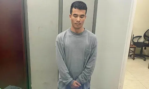 Sau khi ra tù, thanh niên rủ bạn đột nhập vào UBND phường ở Hà Nội rồi làm điều không tưởng