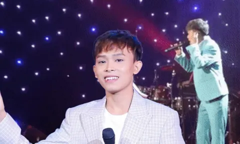 Từng bị chê bai vì giọng hát, khán giả phản ứng thế nào trước sân khấu mới của Hồ Văn Cường?