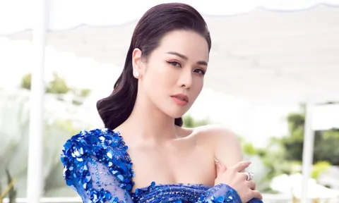 Nhật Kim Anh lên tiếng về lùm xùm Hương Giang chen lấn thảm đỏ