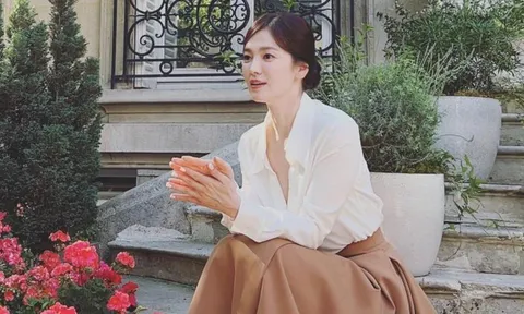 Song Hye Kyo công khai vừa được cầu hôn, bạn trai ngoại quốc có gia thế rất khủng?