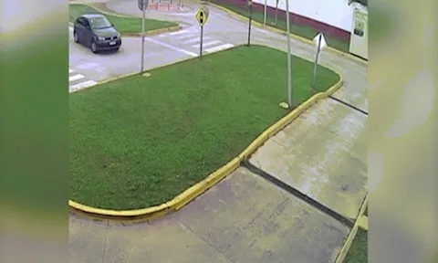 Clip: Pha thi bằng lái gây "bão" mạng kịch tính đến phút chót