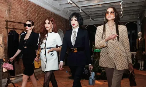 4 mỹ nhân Vbiz đứng cùng khung ảnh: Hương Giang có bị dàn chị đại 'chặt đẹp' vì mê đội tóc giả?