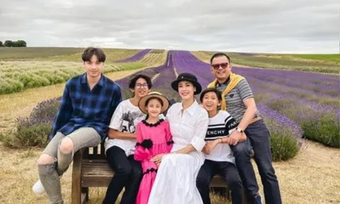 Dàn sao trong ngày Gia đình Việt Nam: Đưa bố mẹ đi du lịch, quây quần bên người thân