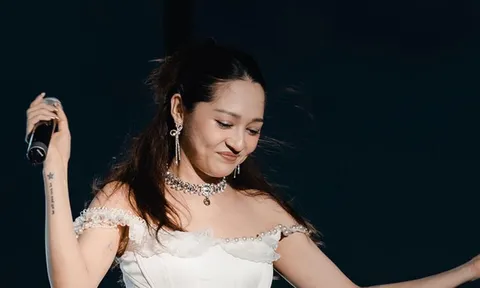 Bảo Anh tiếp tục gây xôn xao khi hát live: Giọng một đằng nhưng nhạc một nẻo?