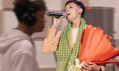 Hồ Văn Cường bật khóc trong phòng thu khiến fan xôn xao?