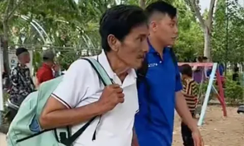 Xót xa hình ảnh nghệ sĩ Thương Tín chân rệu rã, di chuyển khó khăn