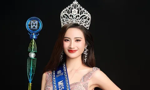 Hoa hậu Ý Nhi được một nam ca sĩ bênh vực: 'Đừng bắt em ấy già hơn 10, 20 tuổi'