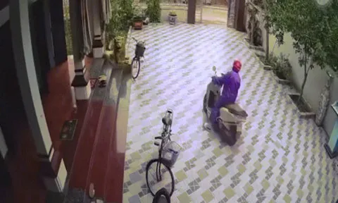 Clip: Sân nhà bất ổn và những pha drift "dở khóc dở cười"