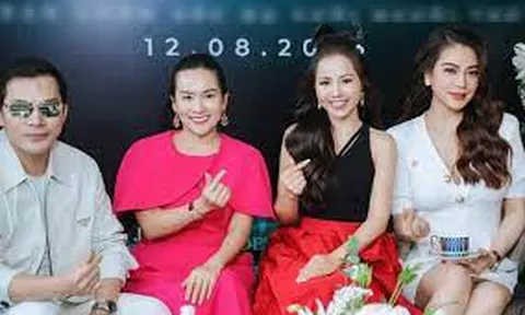 Trương Ngọc Ánh có phản ứng ra sao khi được đẩy thuyền với chồng cũ