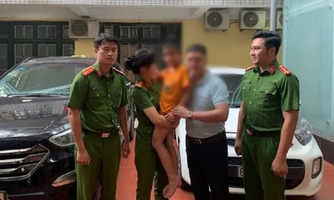 Giây phút người mẹ 'quyết sống chết' để giành lại con trai từ tay kẻ bắt cóc