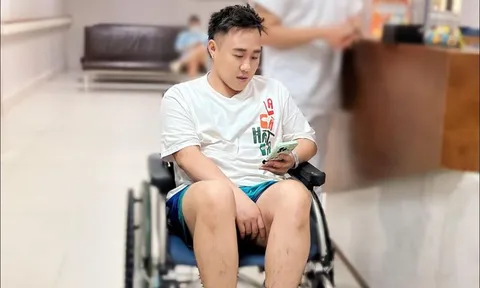 Trung Quân Idol nhập viện vì gãy xương sườn