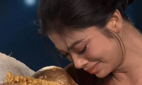 Á hậu Minh Kiên khiến Mai Ngô bật khóc vì lý do này