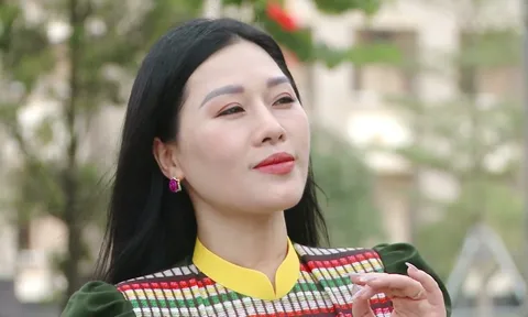 NSƯT Hương Giang thể hiện xúc động ca khúc "Gần  lắm Trường Sa" - Bản tình ca của người lính đảo!