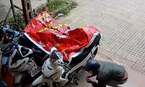 Clip: Tên trộm xe máy "bất ổn", và cái kết chạy té khói