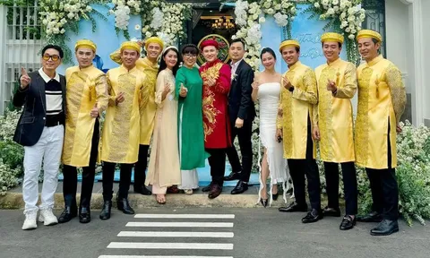 Quốc Trường, Nguyên Vũ bê tráp trong lễ ăn hỏi của Hà Trí Quang và Thanh Đoàn