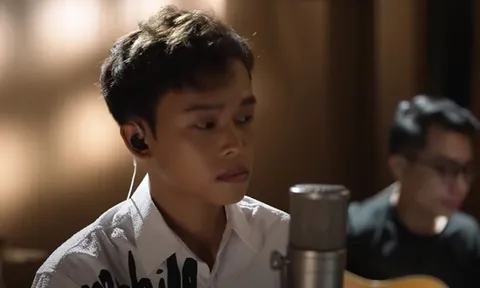 Hồ Văn Cường xuất hiện tập nhạc, hình ảnh trái ngược lúc chạy show