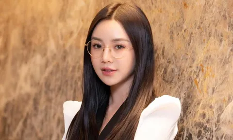 Nhan sắc mẹ ruột Quỳnh Kool gây sốt, bảo sao cô con gái là hot girl vạn người mê