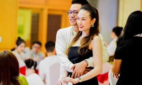 Vợ chồng Tuấn Hưng thông báo 'tin vui', dân tình nô nức gửi lời chúc mừng