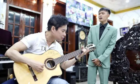 Hồ Văn Cường bất ngờ làm điều đặc biệt với người đã nâng đỡ sự nghiệp cho mình