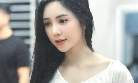 Tạm gác vai trò diễn viên, Quỳnh Kool chật vật khi làm 'ca sĩ'