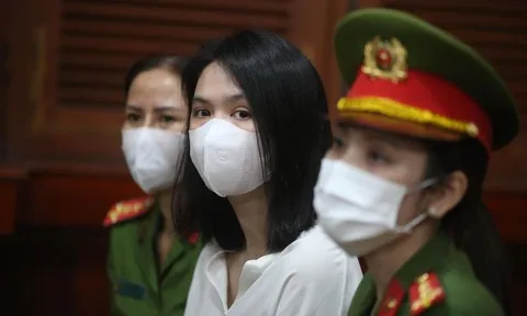 Vũ Khắc Tiệp có động thái gây chú ý sau khi Ngọc Trinh được tuyên án treo