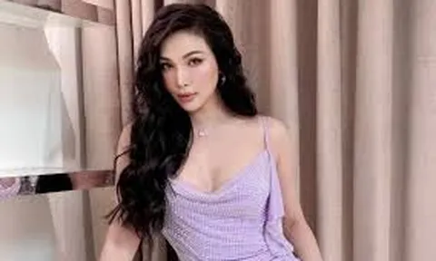 Quỳnh Thư khoe giấy chứng nhận độc thân làm dấy lên nghi vấn đăng ký kết hôn với bạn trai ngoại quốc