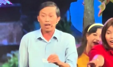 Xôn xao clip NSƯT Hoài Linh đi hát lô tô