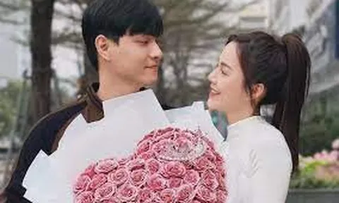Một cặp đôi Vbiz công khai hẹn hò đúng ngày 8/3