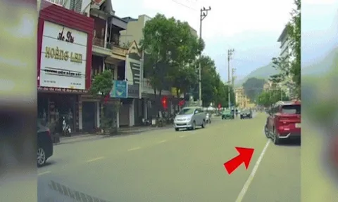 Clip: Quên hạ phanh tay khiến xe "nhún" như bật bông