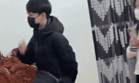 Chàng thanh niên về nhà bất ngờ sau 4 năm đi Nhật và cái kết