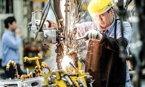 Bộ Chính trị ban hành Nghị quyết phát triển kinh tế tư nhân
