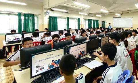 Lên phương án nghỉ học, học trực tuyến ứng phó bão số 12